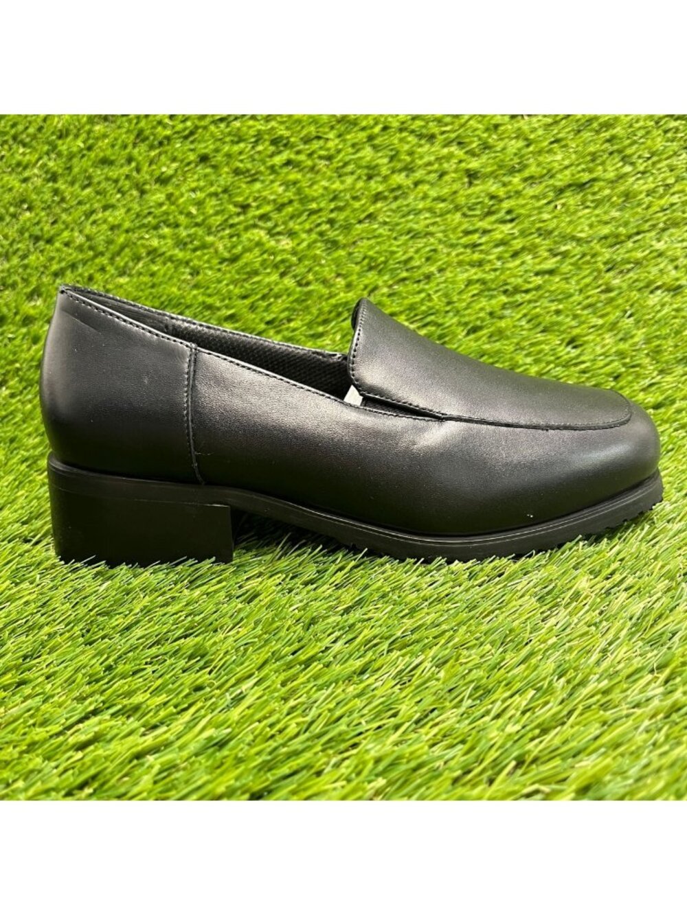 SlipGrips Womens Size 6.5D Black Leather Slip-Resistant Slip-On Dress Shoes